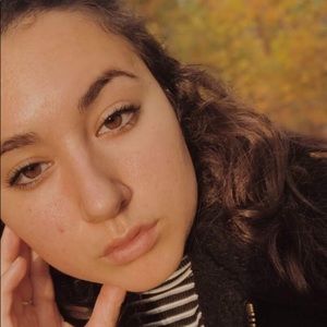 Meet your Posher, Ari